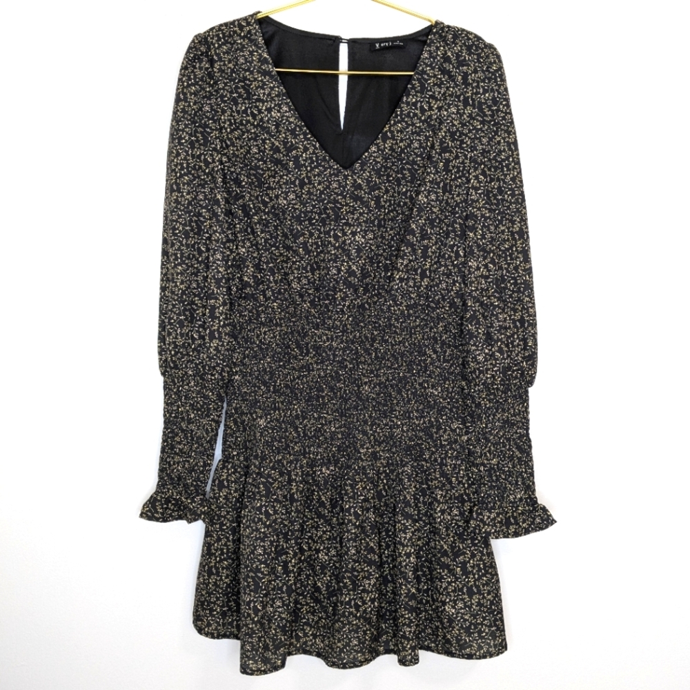 Very J Medium Black &‎ Tan Floral Long Sleeve Ruffle V-Neck Mini Dress